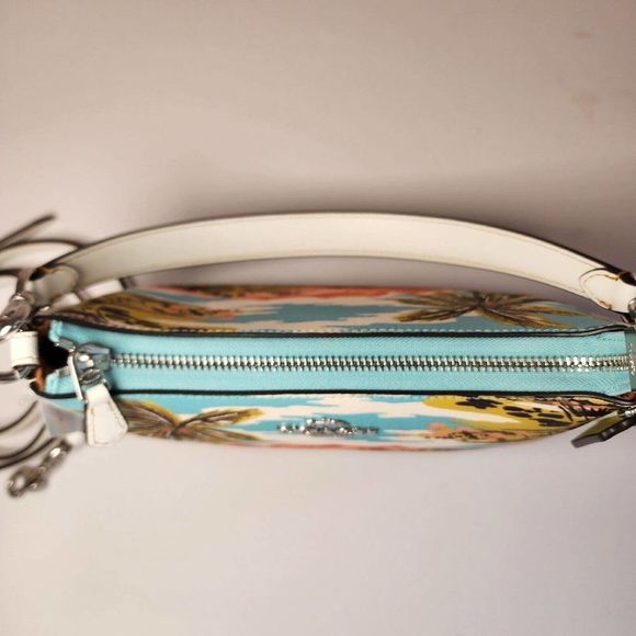 NWT Coach CJ598 Teri Shoulder Bag Hawaiian Print Canvas/Leather Blue Mul… - Picture 4 of 7